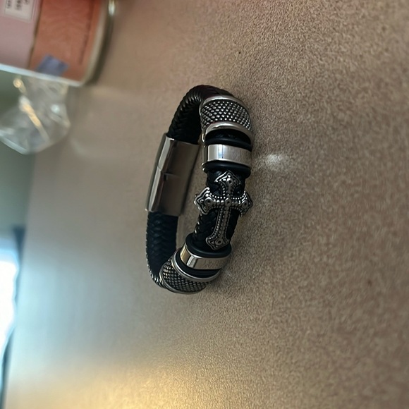 Jewelry - Magnetic Clip Bracelet